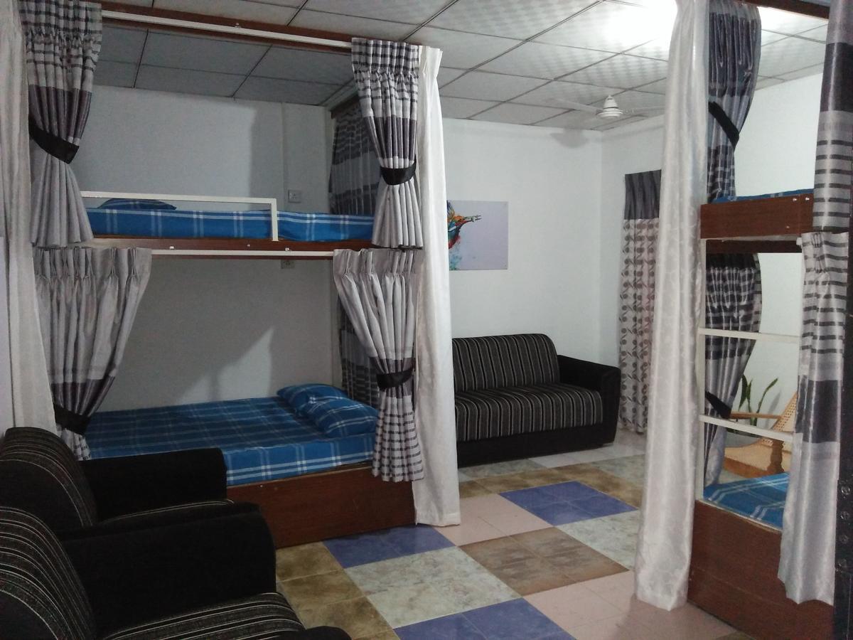Kingfisher Hostel Анурадхапура Екстер'єр фото
